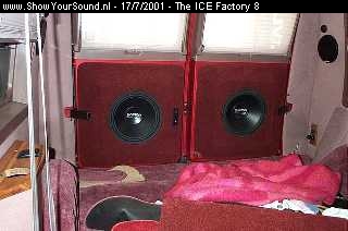 showyoursound.nl - Chevy Van with Phoenix Gold and Boston - The ICE Factory 8 - subs.jpg - Both subwoofers in the backdoors because the owner needed al the space hes got.